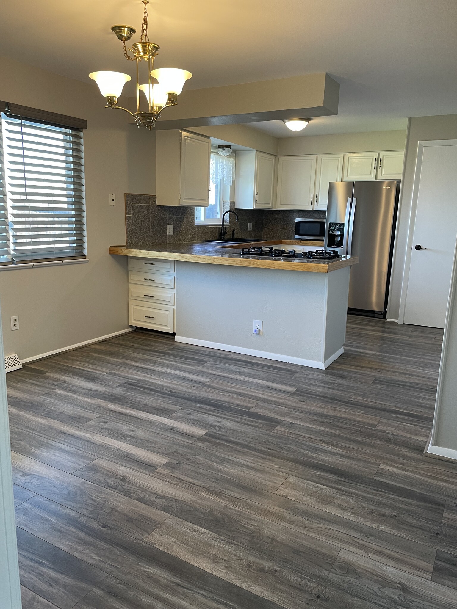 Kitchen/Diningroom - 6759 W Portland Ave