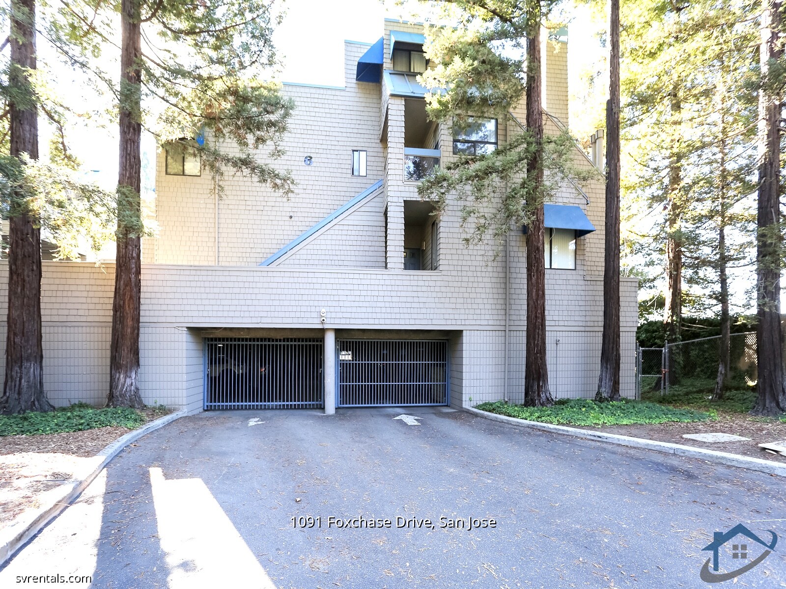 Building Photo - 1091 Foxchase Dr