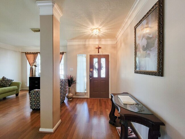 Building Photo - 8002 Weeping Willow Pl