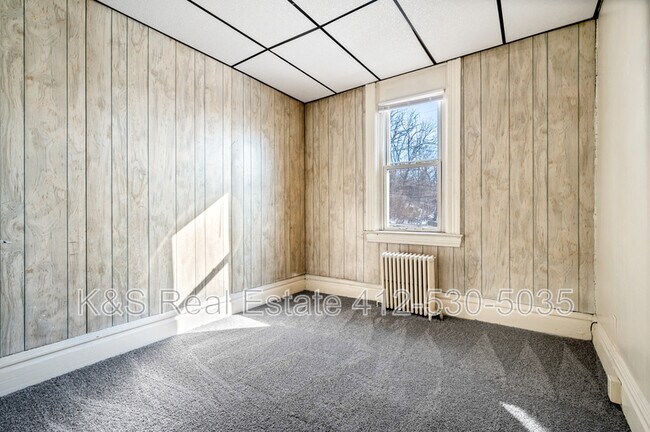 Building Photo - 445-445 Library St