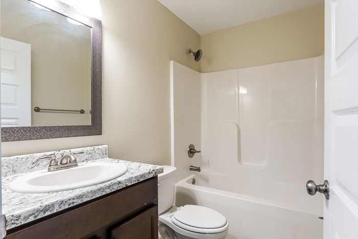 Building Photo - 16363 Pottery Ln