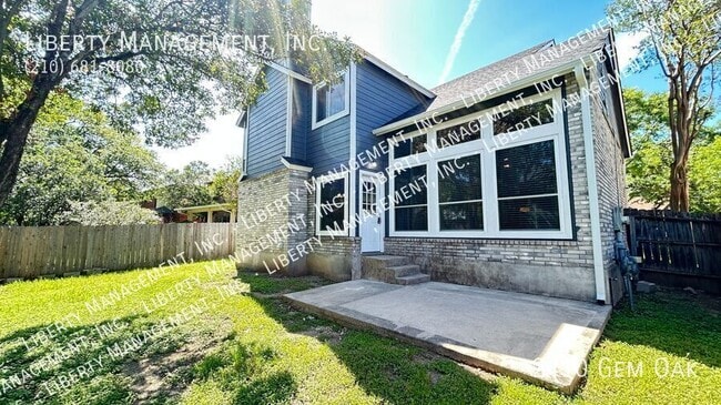 Building Photo - 2410 Gem Oak