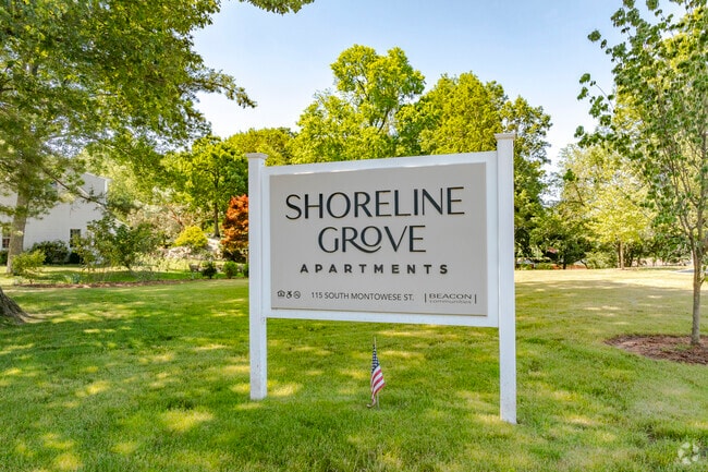 Building Photo - Shoreline Grove