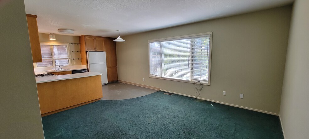 Building Photo - 2801 Cherry St