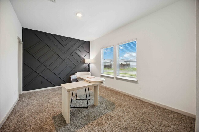 Building Photo - 303 William Ln