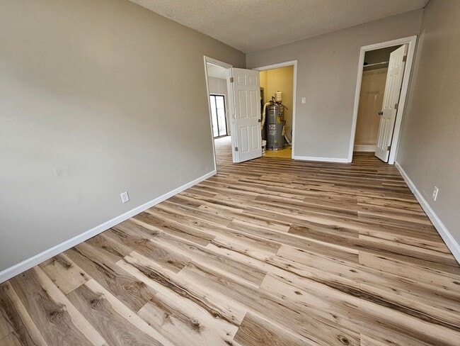 Building Photo - 112 Basswood Ct