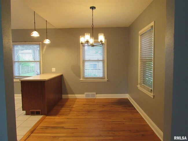 Building Photo - 1126 W Lombard St