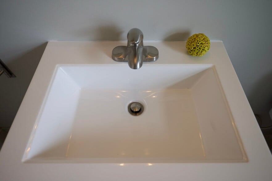 Bathroom - 644 Marston St