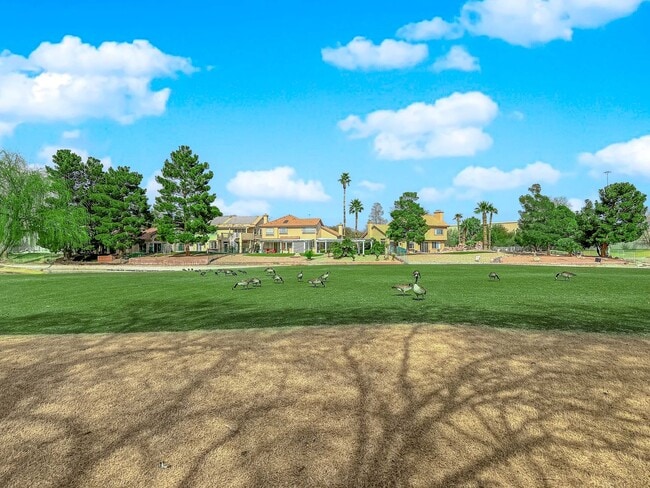 Building Photo - Single Story Guard-Gated Living with Golf Course Access