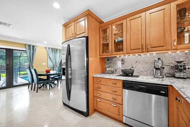 Building Photo - 836 Orchid Dr