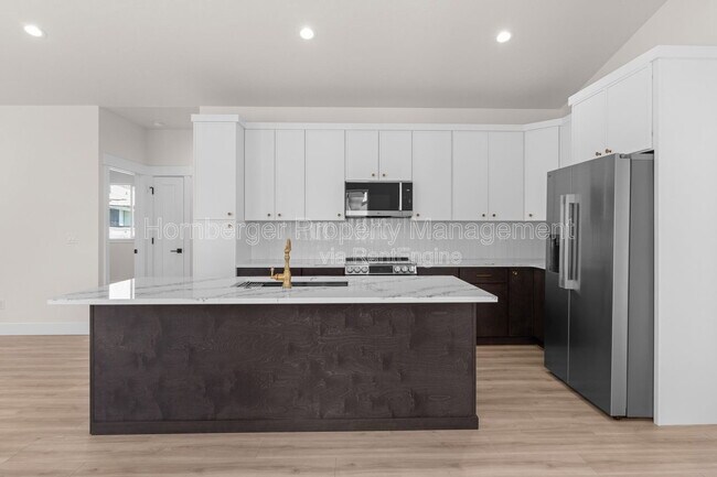 Building Photo - 222 N Sargent Rd