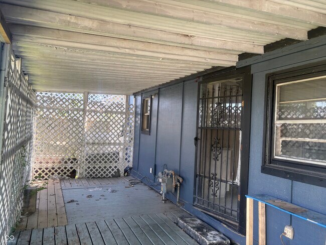 Building Photo - 2221 Station St