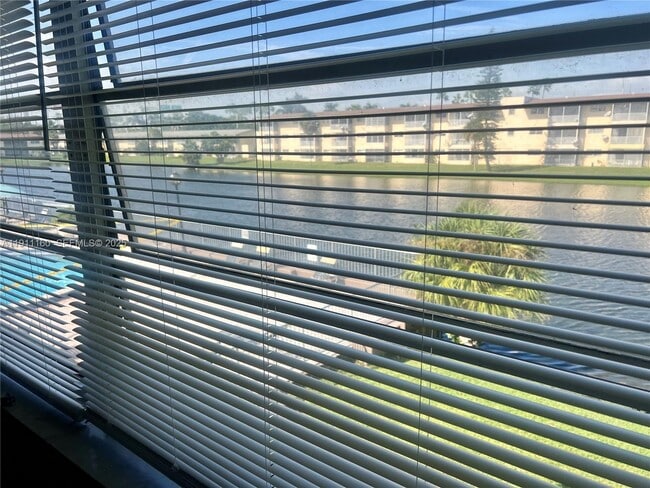 Building Photo - 2825 NE 201st Terrace