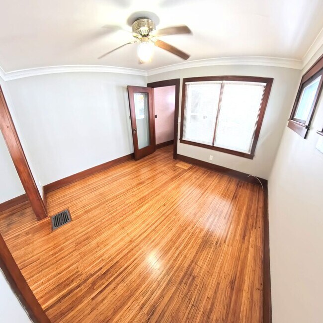 Building Photo - 3 Bedroom in Swillburg Area