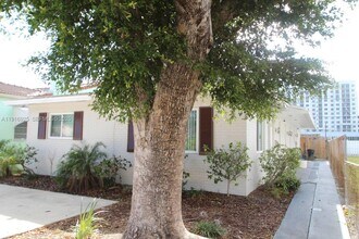 Building Photo - 1818 Fillmore St