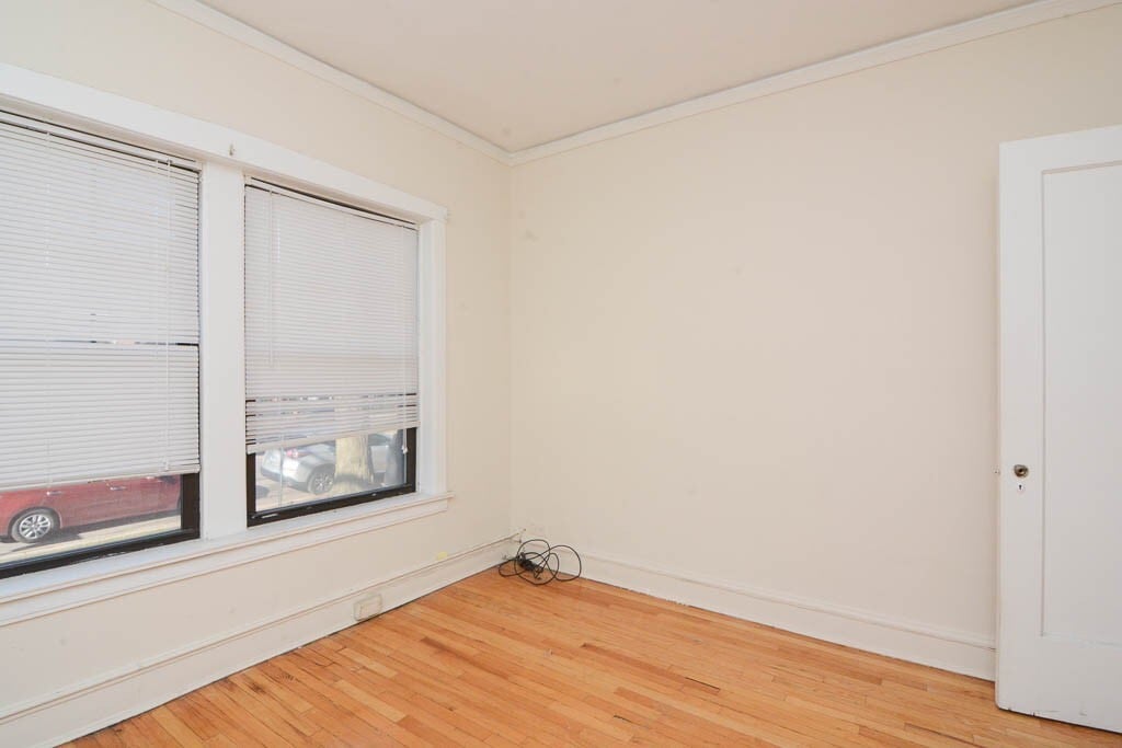 Building Photo - 1033 Dempster St