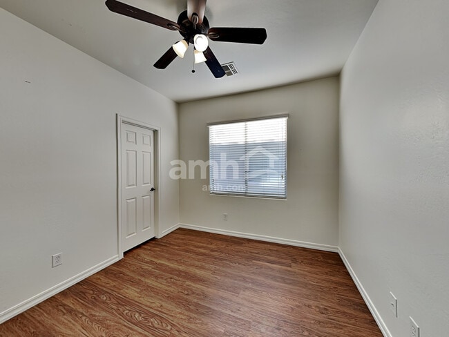 Building Photo - 19133 E Seagull Dr