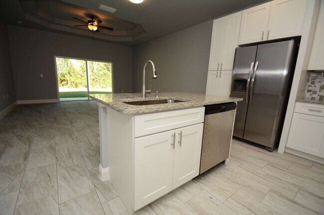 Building Photo - 25 Rosepetal Ln