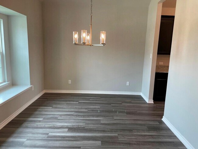 Building Photo - 7722 Merry Oaks Cv