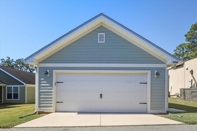 Building Photo - 1743 Brush Hill Rd