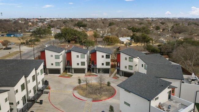 Building Photo - 1417 Kramer Ln