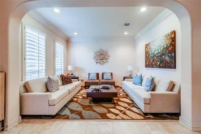Building Photo - 13911 Royal Springs Ct