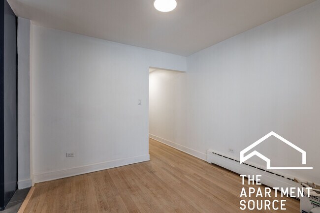 Building Photo - 4818 N St Louis Ave