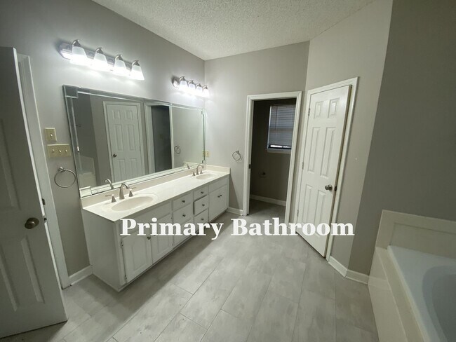 Building Photo - 4502 Pennpointe Pl