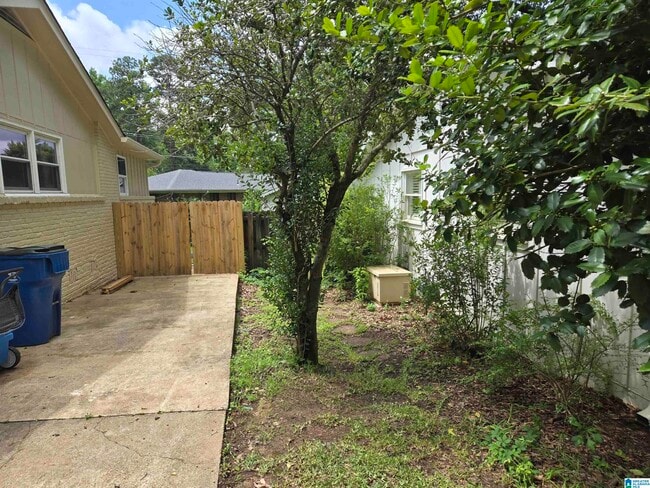 Building Photo - 109 Knoll Crest Dr