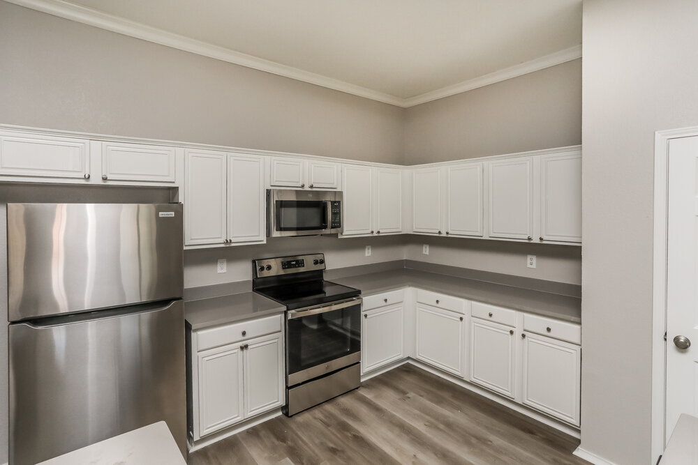 Building Photo - 721 S Highland Dr