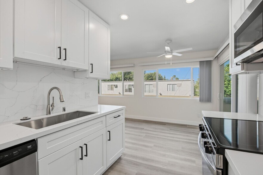 Building Photo - 5409 Radford Ave