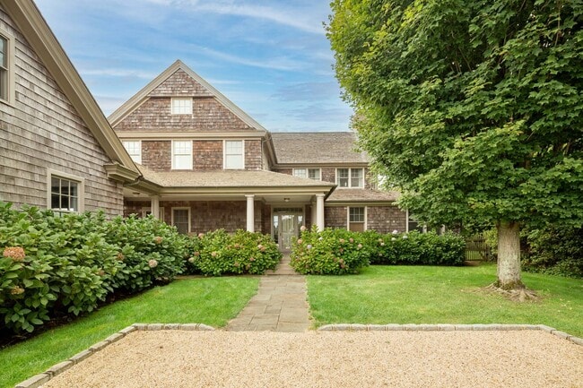 Building Photo - 32 Sagg Rd