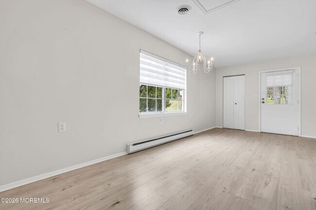 Building Photo - 15 Yorkshire Ct