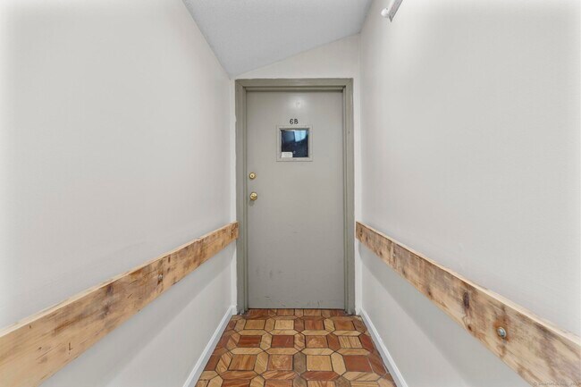 Building Photo - 47 Clapboard Hill Rd