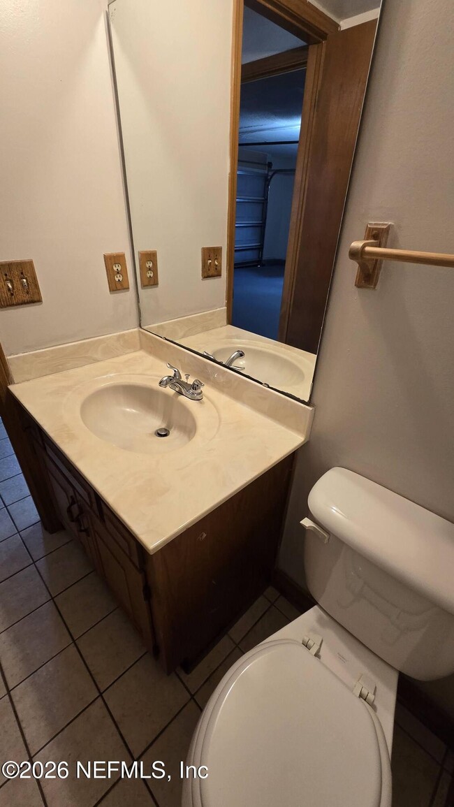 Building Photo - 8532 Bandera Cir E