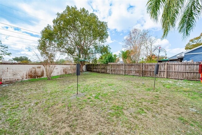 Building Photo - 3242 Laurel Dale Dr