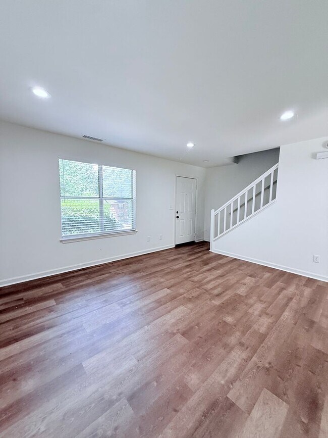 Building Photo - 4030 Hidden Hollow Terrace