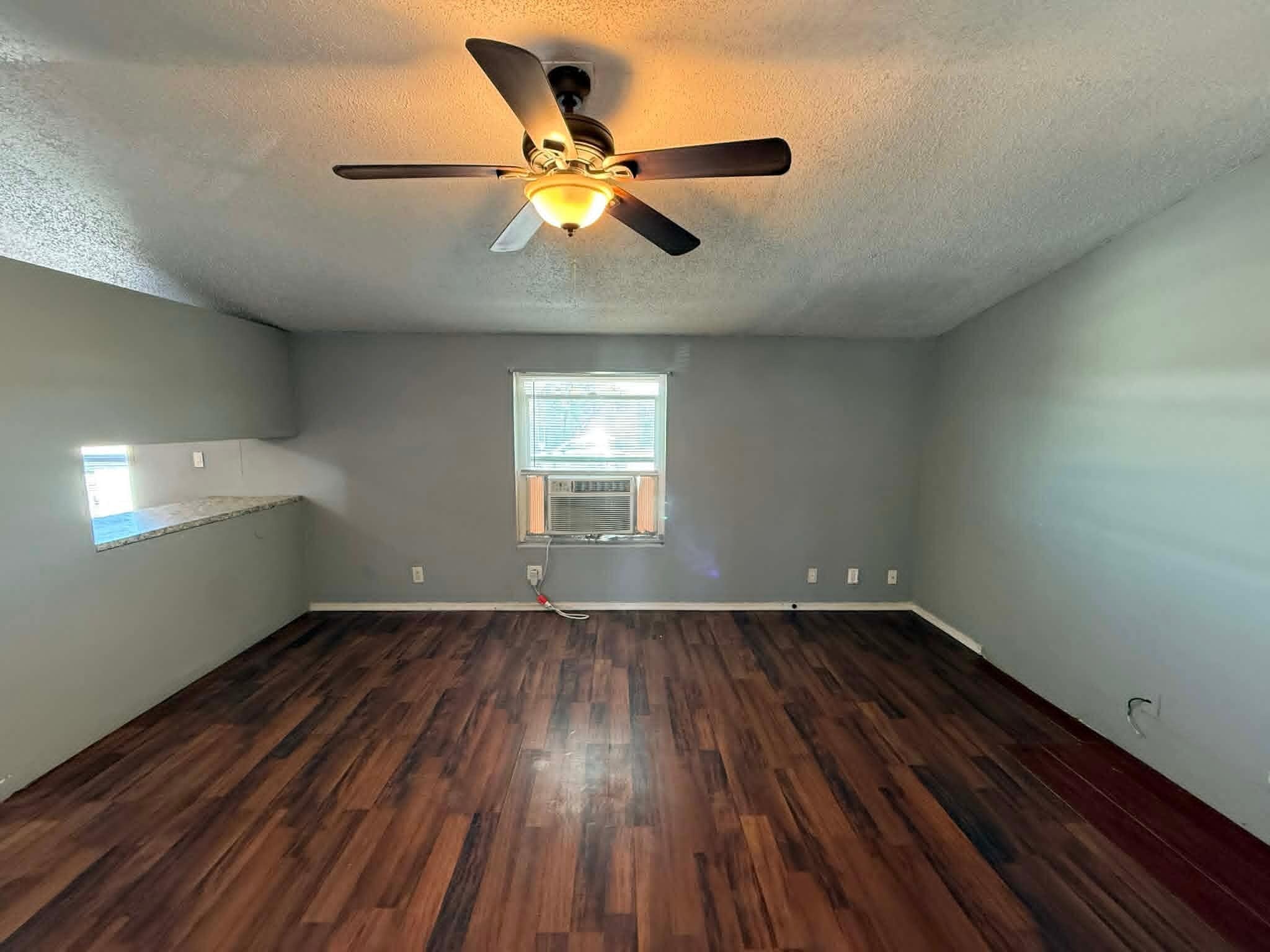 Building Photo - 2640 S Cottonwood Ln