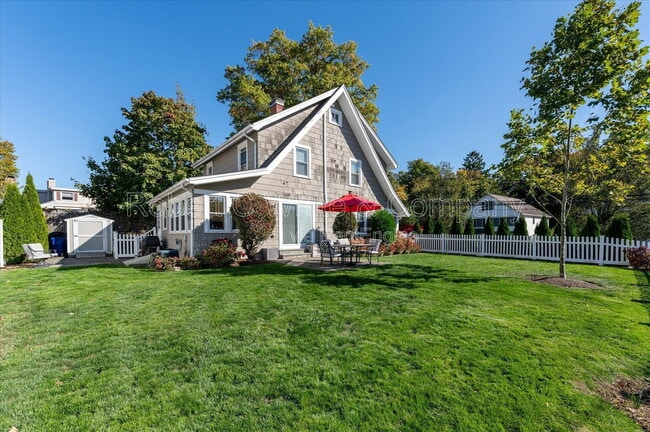 Building Photo - 15 Emerson St