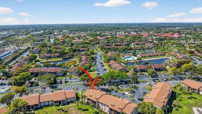 Building Photo - 812 Sky Pine Way