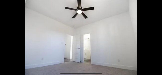 Building Photo - 1920 Carver Ave