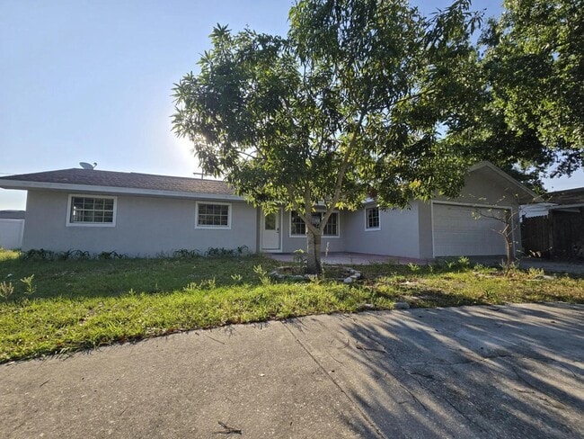 Building Photo - 164 Whitman Rd