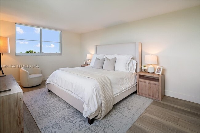 Building Photo - 210 Seaview Dr