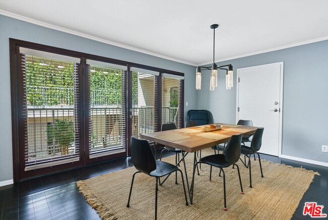 Building Photo - 843 4th St