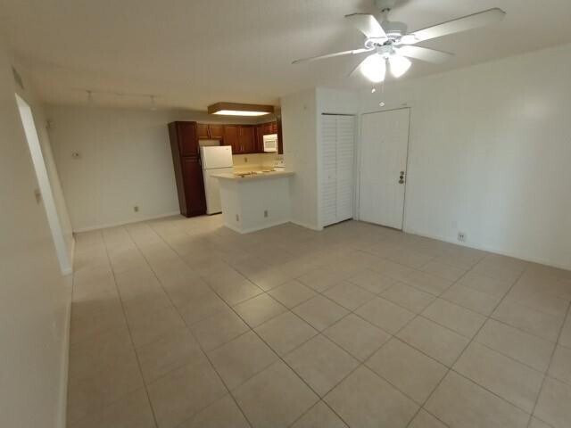 Building Photo - 631 Lyons Rd