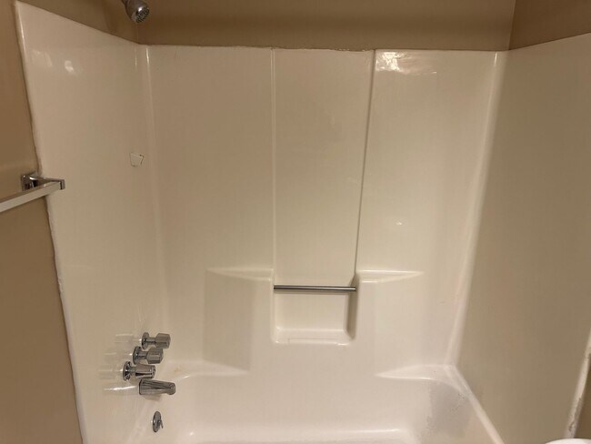 Building Photo - 23 Greenbriar*