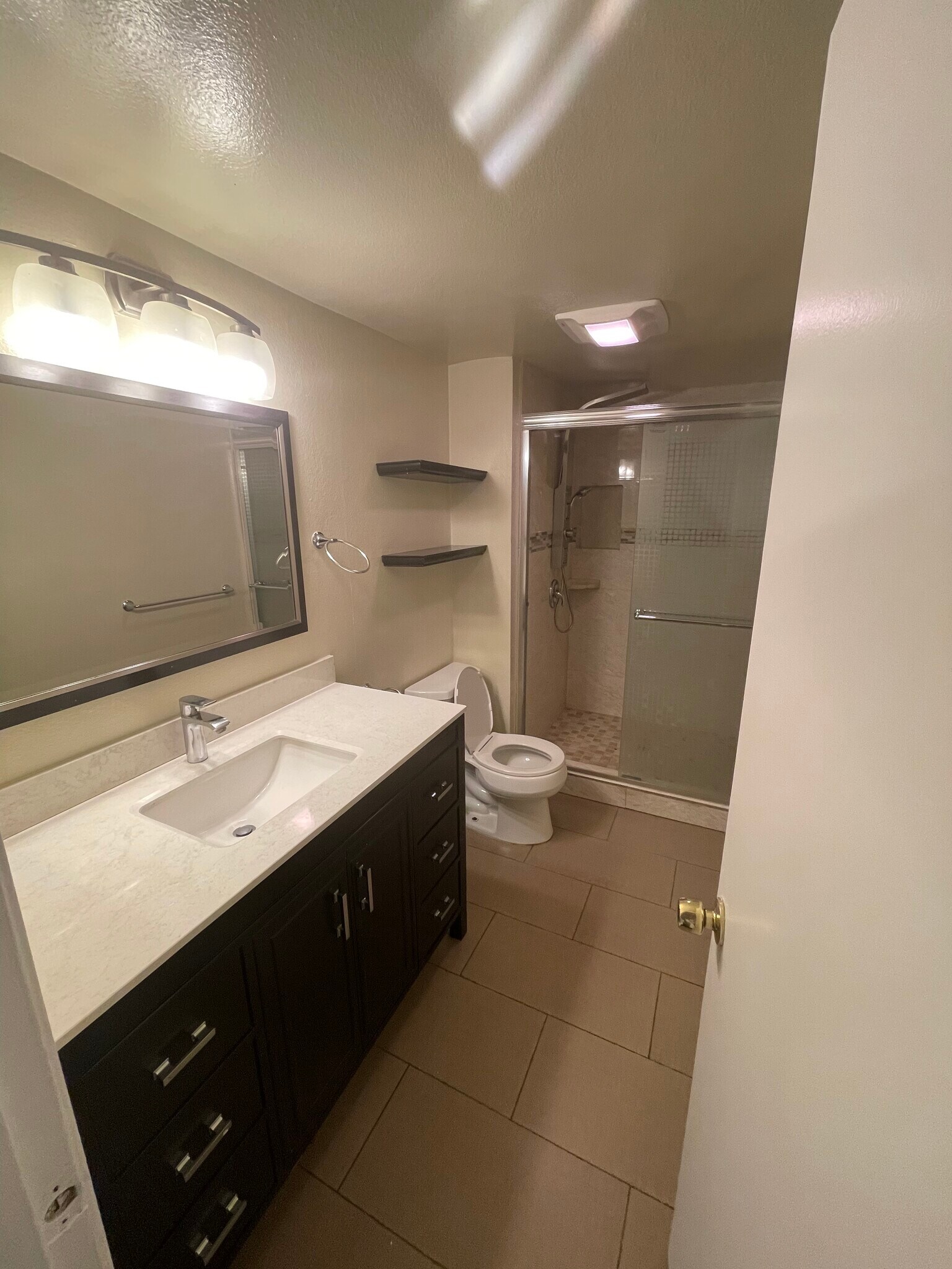 Building Photo - 3113 Raintree Cir