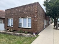 Building Photo - 10600 S Ave E
