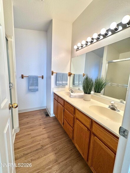 Building Photo - 6052 Walnut Creek Rd