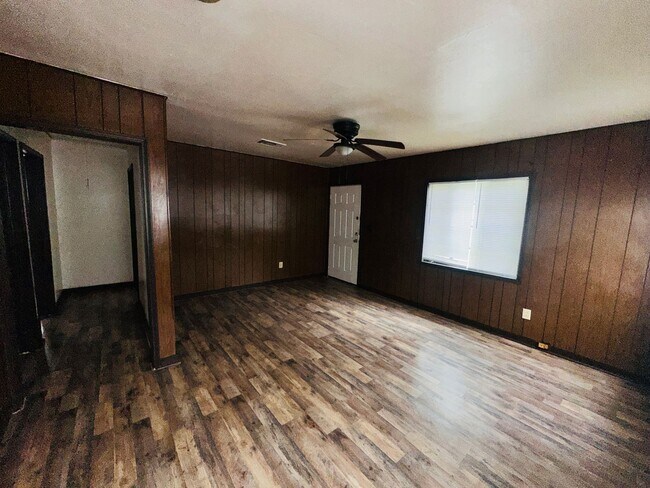 Building Photo - 3 bed 2 bath on corner lot in Temple, Tecas